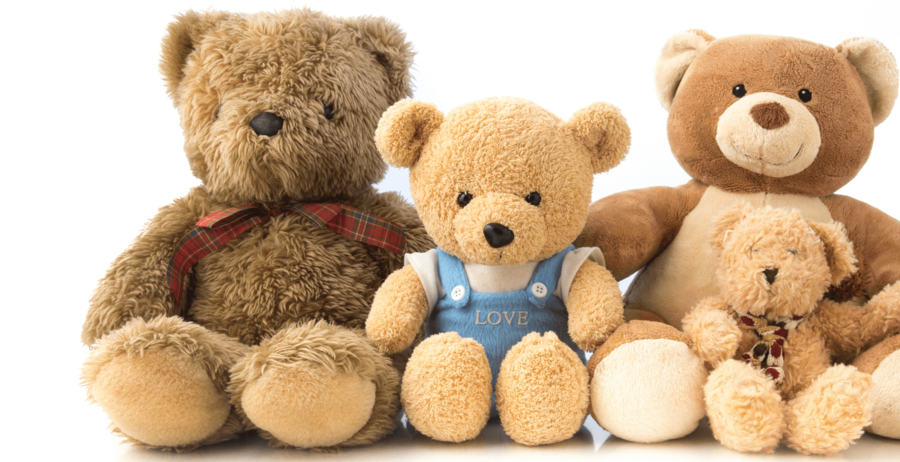 Une famille d'ours en peluche pour illuster les premiers secours enfants.